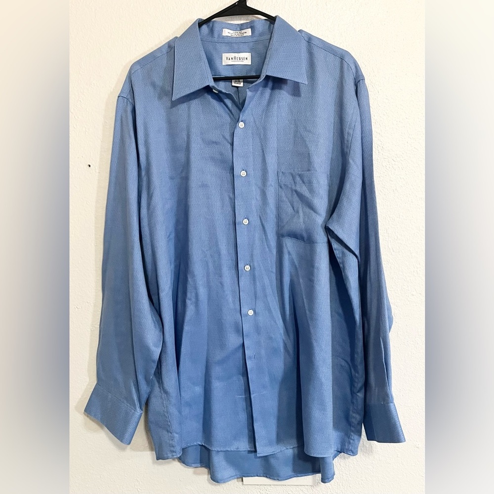 Van Heusen Men's Button Shirt Long Sleeve Solid Blue Super Silk Size 17.5 XL EUC